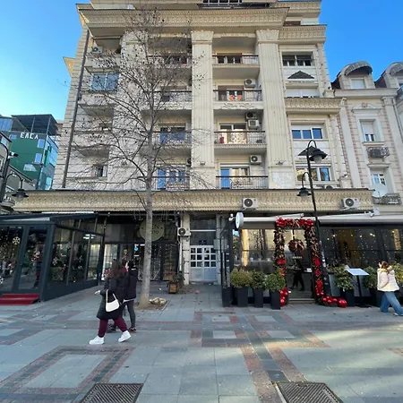 Square View On Macedonia St Скопье