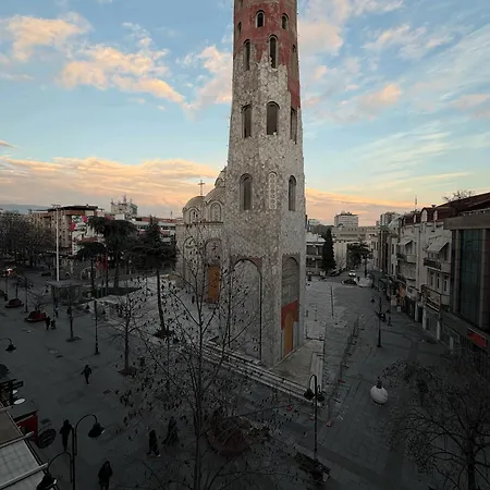 Square View On Macedonia St Апартаменты *