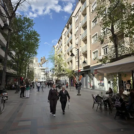 Апартаменты Square View On Macedonia St